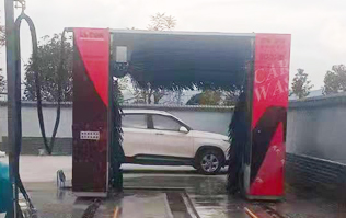 彩云之南，滇中腹地！云南玉溪中石化配置林頓龍門全自動洗車機