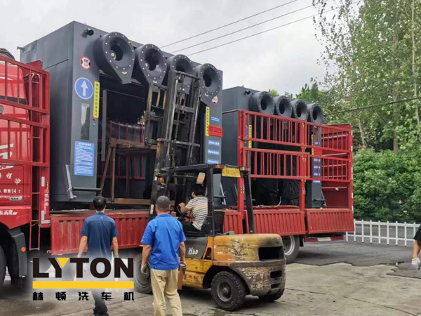 全力以赴促生產(chǎn)，全自動(dòng)洗車(chē)機(jī)發(fā)貨忙不停！秋天是收獲的季節(jié)，九月加油，林頓加油！